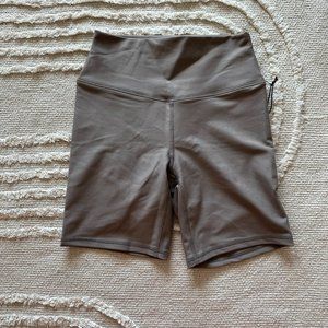 NEW WITH TAGS!! Abercrombie YPB Taupe Biker Shorts